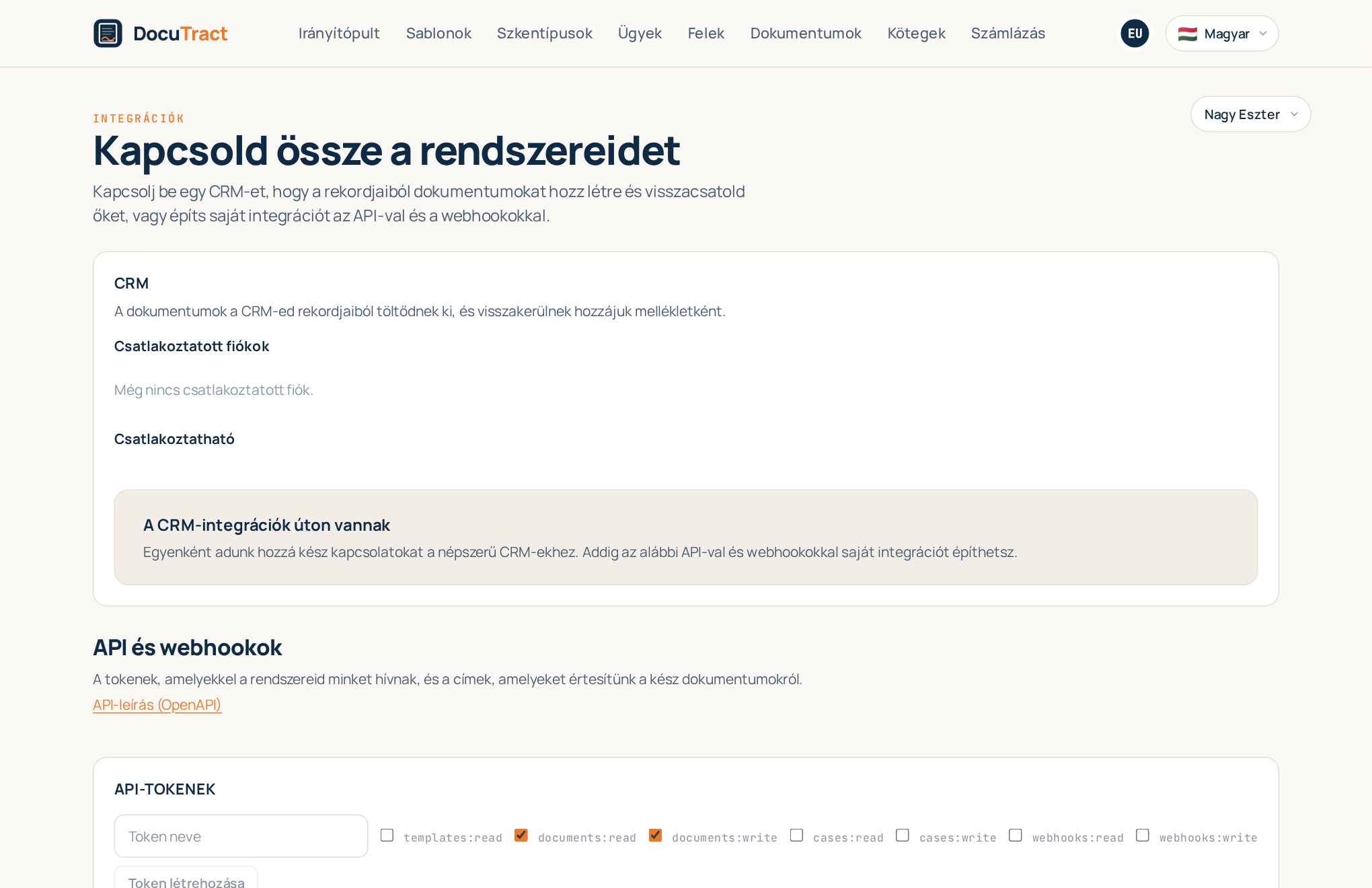 Az „Integrációk” képernyő: elöl a CRM szakasz, alatta az API és a webhookok