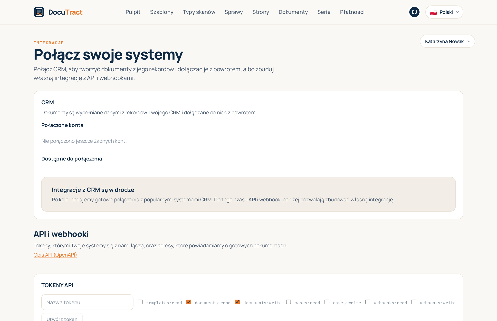 Ekran „Integracje”: najpierw sekcja CRM, pod nią API i webhooki